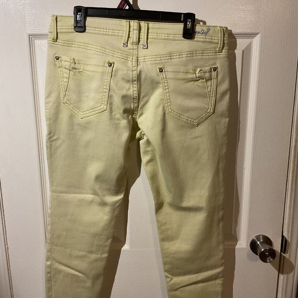 Hydraulic Bailey Indie Pale Yellow Cropped Skinny Jeans - Picture 4 of 6